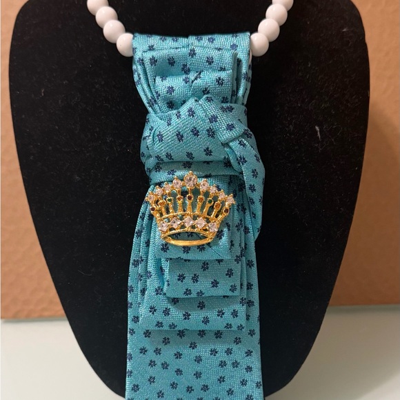 Multicolor Abstract Pattern Scarf - Picture 8 of 12